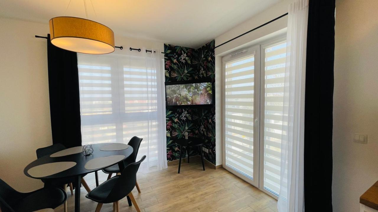 Apartamenty Na Wiejskiej Ustronie Morskie Exterior photo